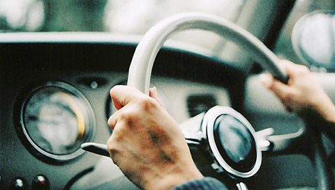 1������������ֳ� ��������ʵ�ֵ���ͻ����